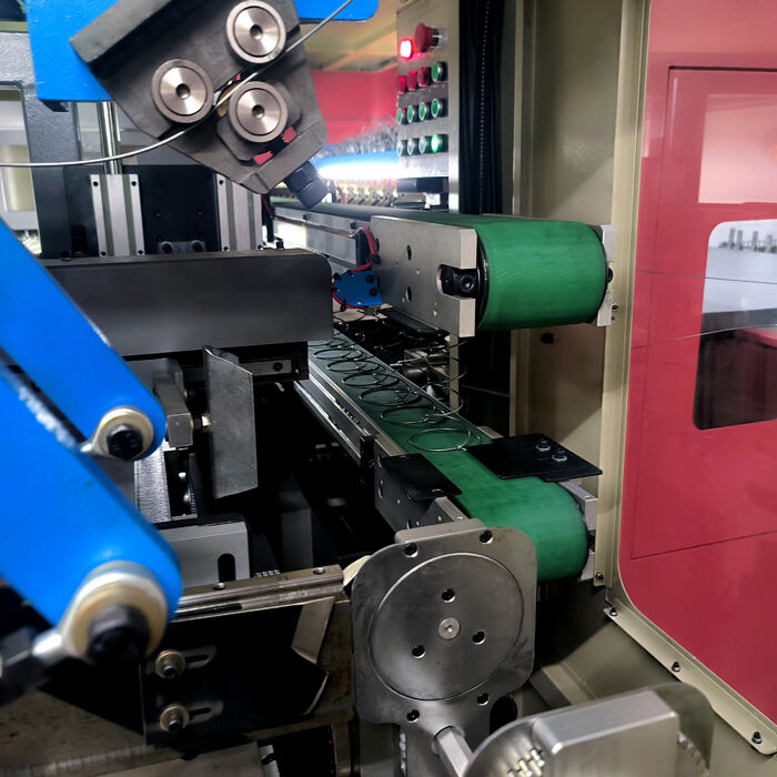 Capaciteit 60-90 vellen 8 uur Matras Productielijn Totaal vermogen Ongeveer 35 KVA Productieapparatuur voor matrassen met hoge output