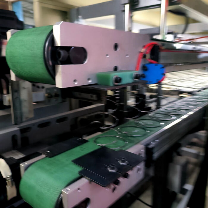 Capaciteit 60-90 vellen 8 uur Matras Productielijn met veereindring diameter 65mm-90mm Montage draaddiameter 1.3-1.6mm voor Matrasmontage